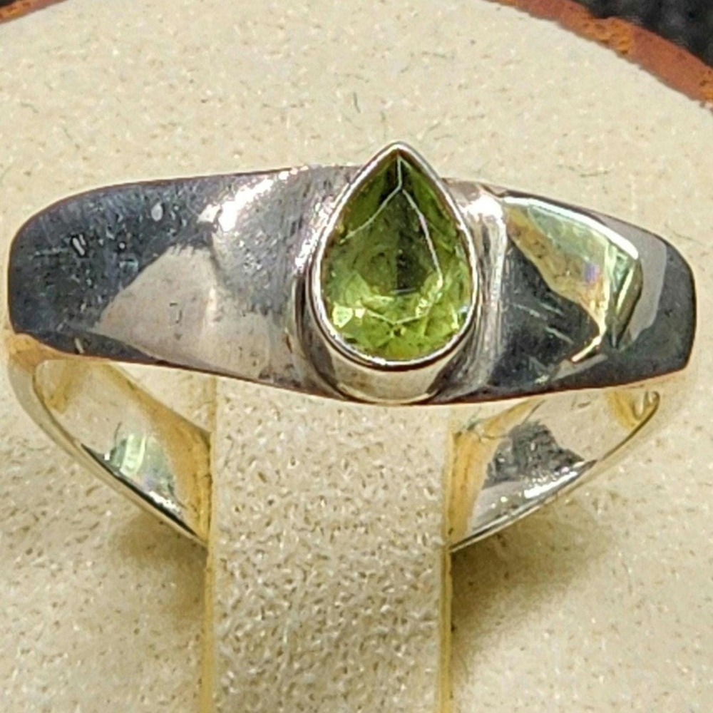 Artisan Peridot Sterling Silver Ring Womens Size 6.75 Green Gemstone Bohemian